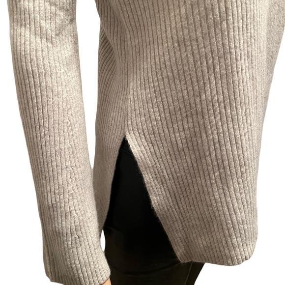 Beautiful cashmere sweater - Picture 10 of 11